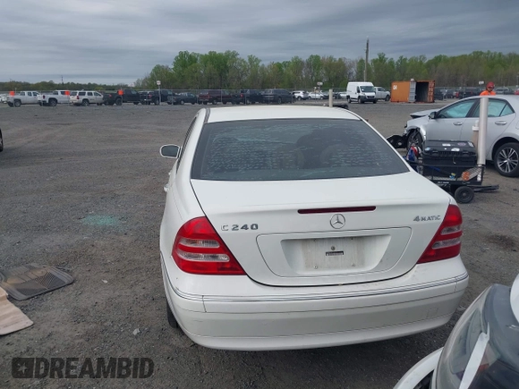 2003 Mercedes-Benz C 240 z VIN WDBRF81J63F366329, wystawiony jako IAAI lot #42085870 z przebiegiem 106 797 mil mil oraz . Historia ofert i sprzedaży dostępna na DreamBid. Obrazek 16.