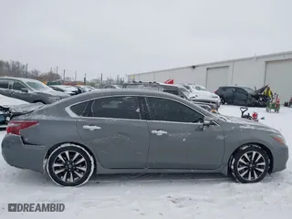 2018 Nissan Altima 2.5 SV with VIN 1N4AL3AP0JC136949, listed as a IAAI auction lot 41572923 with 69,000 mi miles. Bid and sale history available at carsss.com. Image 13.
