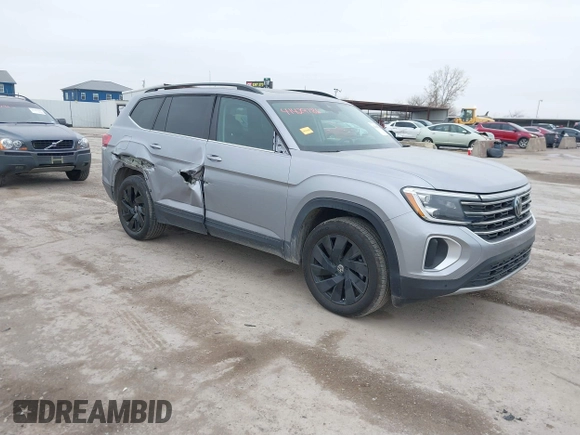 2024 Volkswagen Atlas SE z VIN 1V2JR2CA1RC537982, wystawiony jako IAAI lot #41429786 z przebiegiem 33 846 mil mil oraz . Historia ofert i sprzedaży dostępna na DreamBid. Obrazek 6.