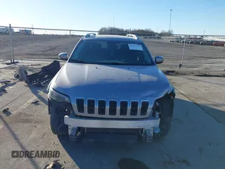 2019 Jeep Cherokee Limited with VIN 1C4PJMDN0KD180598, listed as a IAAI auction lot 41433530 with 137,398 mi miles. Bid and sale history available at carsss.com. Image 13.