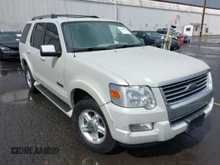 2006 Ford Explorer Limited z VIN 1FMEU75876ZA26290, wystawiony jako IAAI lot #42569979 z przebiegiem 181 370 mil mil oraz . Historia ofert i sprzedaży dostępna na DreamBid. Obrazek 6.