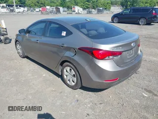 2016 Hyundai Elantra Value Edition z VIN 5NPDH4AE0GH754606, wystawiony jako IAAI lot #42387028 z przebiegiem 213 922 mil mil oraz . Historia ofert i sprzedaży dostępna na DreamBid. Obrazek 3.