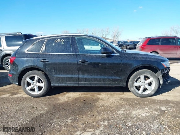 2017 Audi Q5 Premium Plus with VIN WA1M2AFP2HA030476, listed as a IAAI auction lot 41646804 with 73,111 mi miles. Bid and sale history available at carsss.com. Image 14.