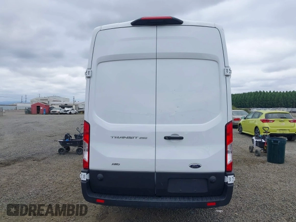 2024 Ford Transit Cargo z VIN 1FTBR3U86RKA14633, wystawiony jako IAAI lot #42500581 z przebiegiem 16 529 mil mil oraz . Historia ofert i sprzedaży dostępna na DreamBid. Obrazek 16.