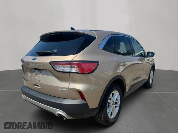 2020 Ford Escape SE with VIN 1FMCU0G69LUB61290, listed as a Copart auction lot 67142325 with 147,546 mi miles and Clean title. Bid and sale history available at DreamBid. Image 4.