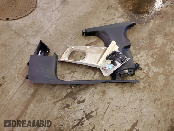 2022 Tesla Model 3 z VIN 5YJ3E1EAXNF313989, wystawiony jako Copart lot #88564835 z przebiegiem 35 407 mil mil oraz Szkoda całkowita • Salvage title. Historia ofert i sprzedaży dostępna na DreamBid. Obrazek 14.