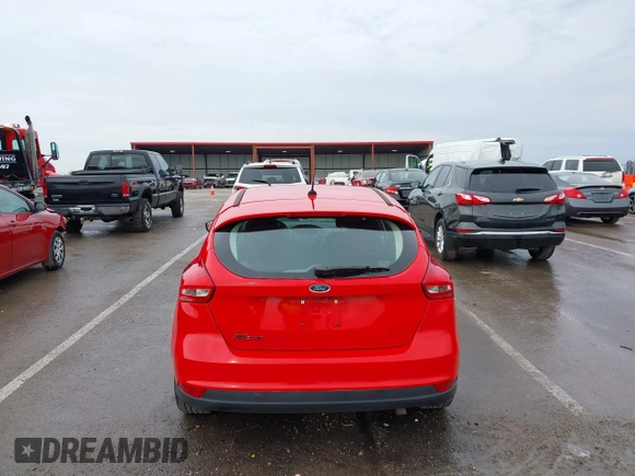 2015 Ford Focus SE with VIN 1FADP3K26FL328579, listed as a IAAI auction lot 41865579 with 181,445 mi miles. Bid and sale history available at carsss.com. Image 16.