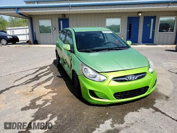 2014 Hyundai Accent GS z VIN KMHCT5AE2EU177298, wystawiony jako Copart lot #52336525 z przebiegiem 165 314 mil mil oraz Szkoda całkowita • Salvage title. Historia ofert i sprzedaży dostępna na DreamBid. Obrazek 13.