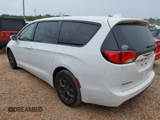 2018 Chrysler Pacifica Touring Plus with VIN 2C4RC1FG5JR287268, listed as a IAAI auction lot 42208739 with 114,294 mi miles and . Bid and sale history available at DreamBid. Image 3.