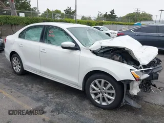 2013 Volkswagen Jetta SE with VIN 3VWDP7AJXDM432740, listed as a IAAI auction lot 42569834 with 118,659 mi miles and . Bid and sale history available at DreamBid. Image 1.