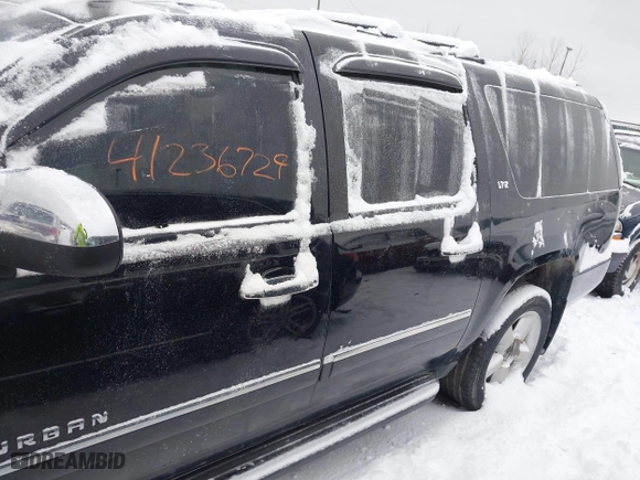 2012 Chevrolet Suburban LTZ with VIN 1GNSKKE75CR215742, listed as a IAAI auction lot 41236729 with 250,634 mi miles. Bid and sale history available at carsss.com. Image 13.