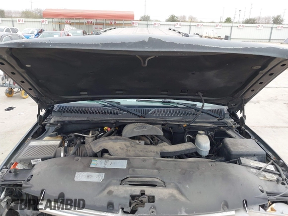 2005 Chevrolet Suburban LT with VIN 3GNEC16Z95G131012, listed as a IAAI auction lot 41249292 with 269,331 mi miles and . Bid and sale history available at DreamBid. Image 10.