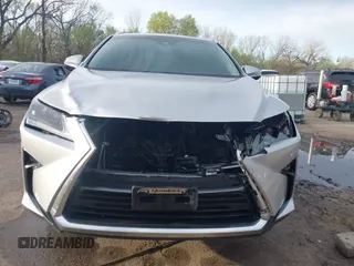 2017 Lexus RX 350 z VIN 2T2ZZMCA1HC070340, wystawiony jako IAAI lot #41990040 z przebiegiem 107 450 mil mil oraz . Historia ofert i sprzedaży dostępna na DreamBid. Obrazek 12.
