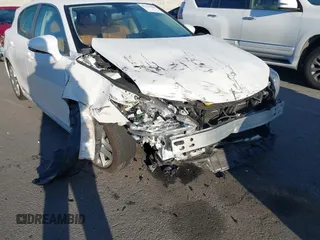 2014 Lexus CT 200h z VIN JTHKD5BH3E2177942, wystawiony jako IAAI lot #41751065 z przebiegiem 24 533 mil mil oraz . Historia ofert i sprzedaży dostępna na DreamBid. Obrazek 6.