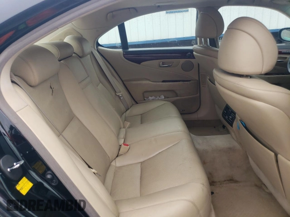 2008 Lexus LS 460 z VIN JTHBL46F885059667, wystawiony jako Copart lot #58533145 z przebiegiem 261 040 mil mil oraz Szkoda całkowita • Salvage title. Historia ofert i sprzedaży dostępna na DreamBid. Obrazek 10.