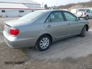 2006 Toyota Camry STD with VIN JTDBE30K763052567, listed as a IAAI auction lot 41553501 with 63,850 mi miles. Bid and sale history available at carsss.com. Image 4.