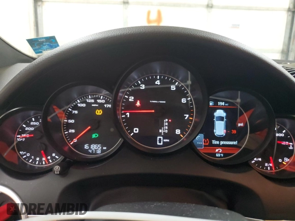 2014 Porsche Cayenne z VIN WP1AA2A25ELA91302, wystawiony jako Copart lot #59386795 z przebiegiem 161 865 mil mil oraz Szkoda całkowita • Salvage title. Historia ofert i sprzedaży dostępna na DreamBid. Obrazek 9.