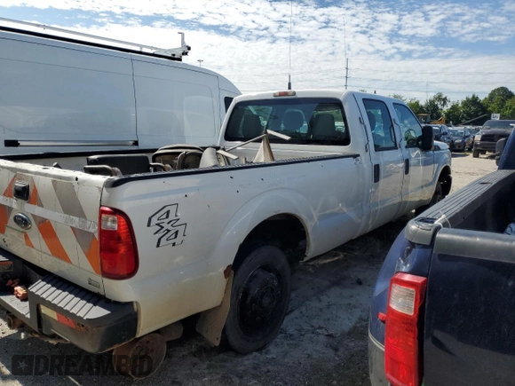 2011 Ford F-250 XL with VIN 1FT7W2B66BEC07685, listed as a Copart auction lot 62427355 with 380,014 mi miles and Clean title. Bid and sale history available at DreamBid. Image 3.