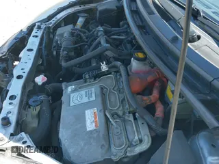 2016 Toyota Prius One z VIN JTDKDTB31G1125650, wystawiony jako IAAI lot #42906236 z przebiegiem 111 574 mil mil oraz . Historia ofert i sprzedaży dostępna na DreamBid. Obrazek 19.