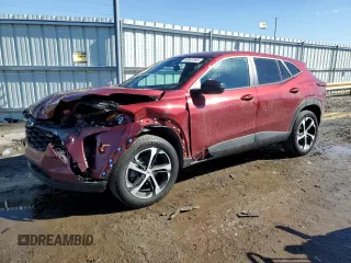 2024 Chevrolet Trax 1RS with VIN KL77LGE27RC036009, listed as a Copart auction lot 46897685 with 51,758 mi miles and Salvage Title. Bid and sale history available at carsss.com. Image 1.