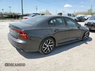 2019 Volvo S60 Momentum with VIN 7JR102FK2KG010775, listed as a Copart auction lot 48239693 with 48,431 mi miles. Bid and sale history available at carsss.com. Image 3.