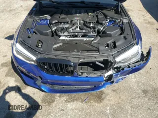 2019 BMW M5 Competition z VIN WBSJF0C55KB284512, wystawiony jako Copart lot #49328765 z przebiegiem Nie podano mil oraz Szkoda całkowita • Salvage title. Historia ofert i sprzedaży dostępna na DreamBid. Obrazek 11.