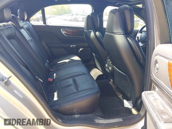 2017 Lincoln Continental Reserve with VIN 1LN6L9NP9H5616821, listed as a IAAI auction lot 42217250 with 88,138 mi miles and . Bid and sale history available at DreamBid. Image 8.