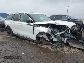 2020 Lincoln Aviator Reserve z VIN 5LM5J7XC6LGL29401, wystawiony jako Copart lot #59980655 z przebiegiem Nie podano mil oraz Szkoda całkowita • Salvage title. Historia ofert i sprzedaży dostępna na DreamBid. Obrazek 4.