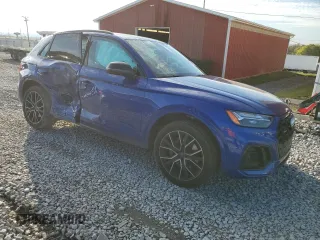 2021 Audi SQ5 Premium Plus with VIN WA1B4AFY2M2102291, listed as a Copart auction lot 72161104 with 44,682 mi miles and Salvage Title. Bid and sale history available at DreamBid. Image 4.