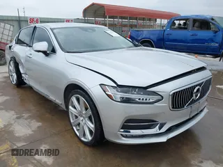 2020 Volvo S90 Inscription with VIN LVYA22ML0LP178025, listed as a IAAI auction lot 39736612 with 35,972 mi miles. Bid and sale history available at carsss.com. Image 1.