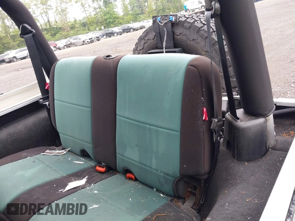 2003 Jeep Wrangler X with VIN 1J4FA39S13P363135, listed as a IAAI auction lot 42275729 with 178,138 mi miles and . Bid and sale history available at DreamBid. Image 8.