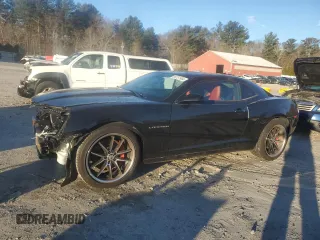 2010 Chevrolet Camaro 2SS z VIN 2G1FT1EW1A9155502, wystawiony jako Copart lot #86751964 z przebiegiem 101 879 mil mil oraz Szkody całkowita. Historia ofert i sprzedaży dostępna na DreamBid. Obrazek 1.