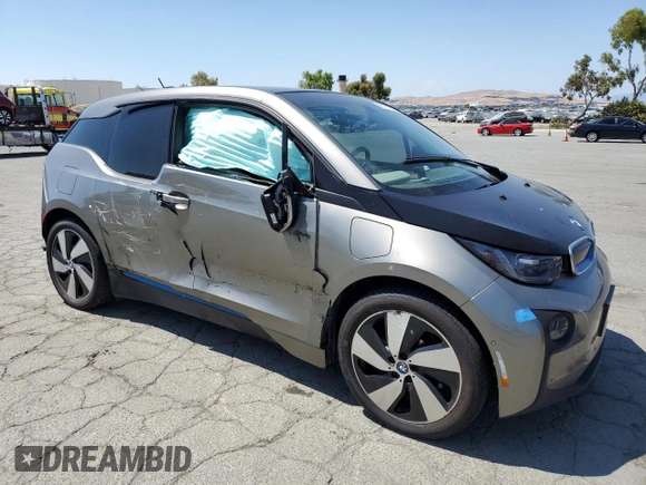 2017 BMW i3 with VIN WBY1Z8C37HV895076, listed as a Copart auction lot 60131235 with 104,753 mi miles and Salvage title. Bid and sale history available at DreamBid. Image 4.