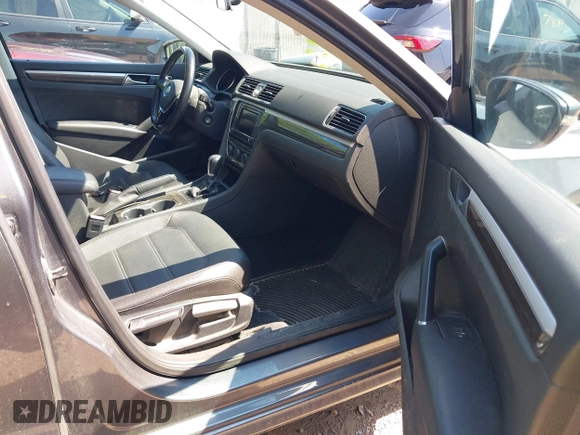 2016 Volkswagen Passat SE with VIN 1VWBS7A30GC055235, listed as a IAAI auction lot 42634670 with 155,944 mi miles and . Bid and sale history available at DreamBid. Image 5.