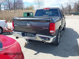 2016 Ram 1500 Big Horn z VIN 3C6RR7LT3GG123977, wystawiony jako IAAI lot #41869762 z przebiegiem 178 415 mil mil oraz . Historia ofert i sprzedaży dostępna na DreamBid. Obrazek 17.