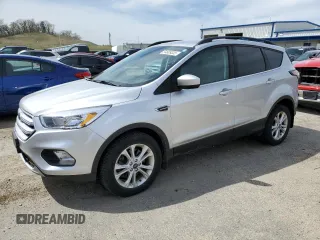 2018 Ford Escape SE z VIN 1FMCU9GD4JUB85223, wystawiony jako Copart lot #54609335 z przebiegiem 89 332 mil mil oraz Czysty tytuł • Clean title. Historia ofert i sprzedaży dostępna na DreamBid. Obrazek 1.