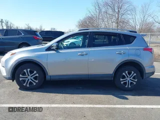 2017 Toyota RAV4 LE with VIN 2T3BFREV0HW562035, listed as a IAAI auction lot 41755916 with 77,562 mi miles. Bid and sale history available at carsss.com. Image 14.