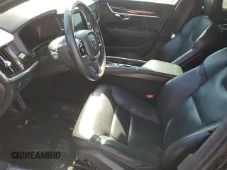 2019 Volvo S90 Momentum with VIN LVY102AK1KP089404, listed as a Copart auction lot 52358915 with 97,691 mi miles and Salvage Title. Bid and sale history available at carsss.com. Image 7.