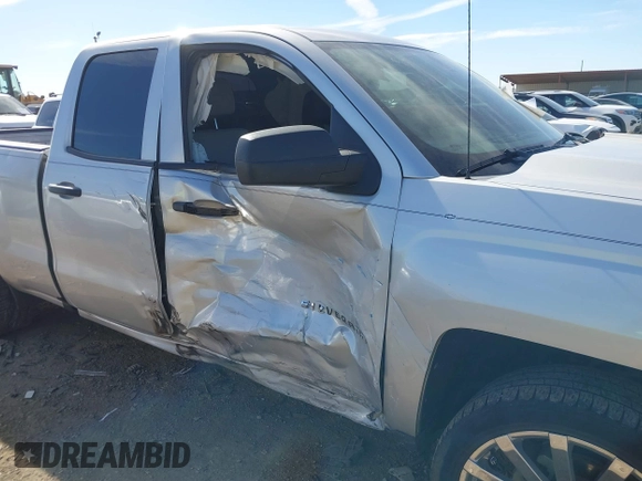 2018 Chevrolet Silverado 1500 Work Truck with VIN 1GCRCNEC6JZ377752, listed as a IAAI auction lot 40905522 with 128,897 mi miles. Bid and sale history available at carsss.com. Image 17.