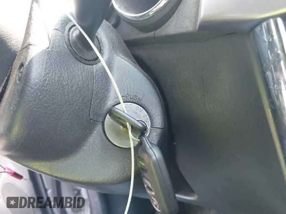 2004 Pontiac Vibe z VIN 5Y2SL62894Z411825, wystawiony jako IAAI lot #42854623 z przebiegiem 250 318 mil mil oraz . Historia ofert i sprzedaży dostępna na DreamBid. Obrazek 11.