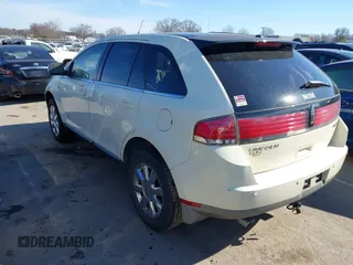 2008 Lincoln MKX with VIN 2LMDU68C28BJ05981, listed as a IAAI auction lot 41571590 with 1 mi miles. Bid and sale history available at carsss.com. Image 3.