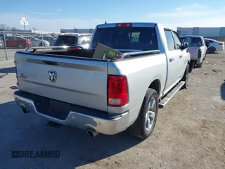 2015 Ram 1500 Lone Star z VIN 1C6RR6LT0FS500850, wystawiony jako IAAI lot #41273883 z przebiegiem 120 178 mil mil oraz . Historia ofert i sprzedaży dostępna na DreamBid. Obrazek 4.