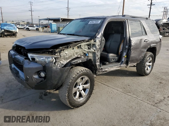 2018 Toyota 4Runner SR5 with VIN JTEBU5JR7J5606564, listed as a Copart auction lot 82647504 with 149,936 mi miles and Salvage Title. Bid and sale history available at carsss.com. Image 1.