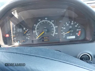 1998 Mercedes-Benz C 230/260/280/320 with VIN WDBHA23G1WA629062, listed as a IAAI auction lot 41562213 with 99,315 mi miles and . Bid and sale history available at carsss.com. Image 7.