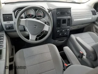 2009 Dodge Grand Caravan SE z VIN 2D8HN44EX9R533530, wystawiony jako Copart lot #59548375 z przebiegiem 130 956 mil mil oraz Szkoda całkowita • Salvage title. Historia ofert i sprzedaży dostępna na DreamBid. Obrazek 8.
