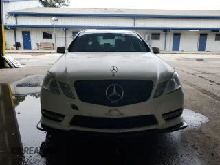 2013 Mercedes-Benz E 350 Luxury with VIN WDDHF2EB6DA738057, listed as a Copart auction lot 48225355 with 136,259 mi miles and Clean title. Bid and sale history available at DreamBid. Image 5.