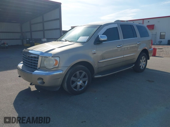 2008 Chrysler Aspen Limited z VIN 1A8HW58228F122526, wystawiony jako IAAI lot #41899668 z przebiegiem 300 288 mil mil oraz . Historia ofert i sprzedaży dostępna na DreamBid. Obrazek 17.