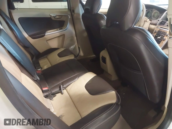 2010 Volvo XC60 3.0T z VIN YV4992DZ6A2032861, wystawiony jako IAAI lot #41348219 z przebiegiem 136 749 mil mil oraz . Historia ofert i sprzedaży dostępna na DreamBid. Obrazek 8.