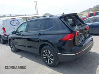 2022 Volkswagen Tiguan S z VIN 3VV1B7AX5NM056766, wystawiony jako IAAI lot #42024519 z przebiegiem 97 548 mil mil oraz . Historia ofert i sprzedaży dostępna na DreamBid. Obrazek 3.