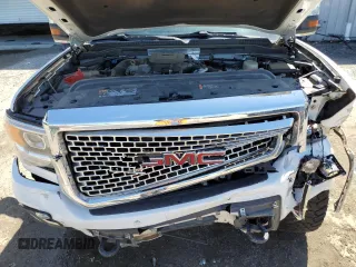 2016 GMC Sierra 2500HD Denali z VIN 1GT12UE84GF106026, wystawiony jako Copart lot #50755335 z przebiegiem 127 039 mil mil oraz Szkoda całkowita • Salvage title. Historia ofert i sprzedaży dostępna na DreamBid. Obrazek 11.